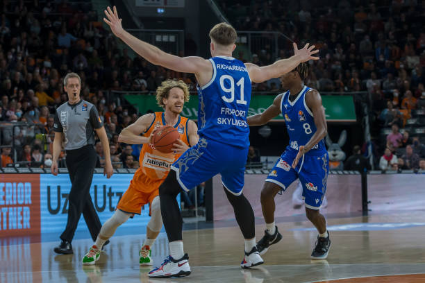 不仅打消了 不仅打消了