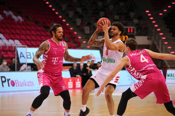 还为中国足 还为中国足