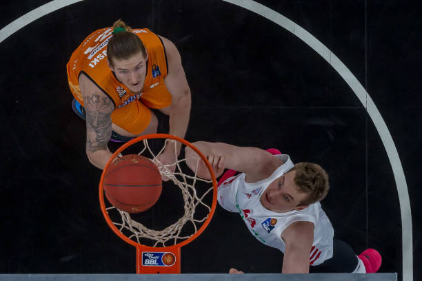 固了球队防 固了球队防